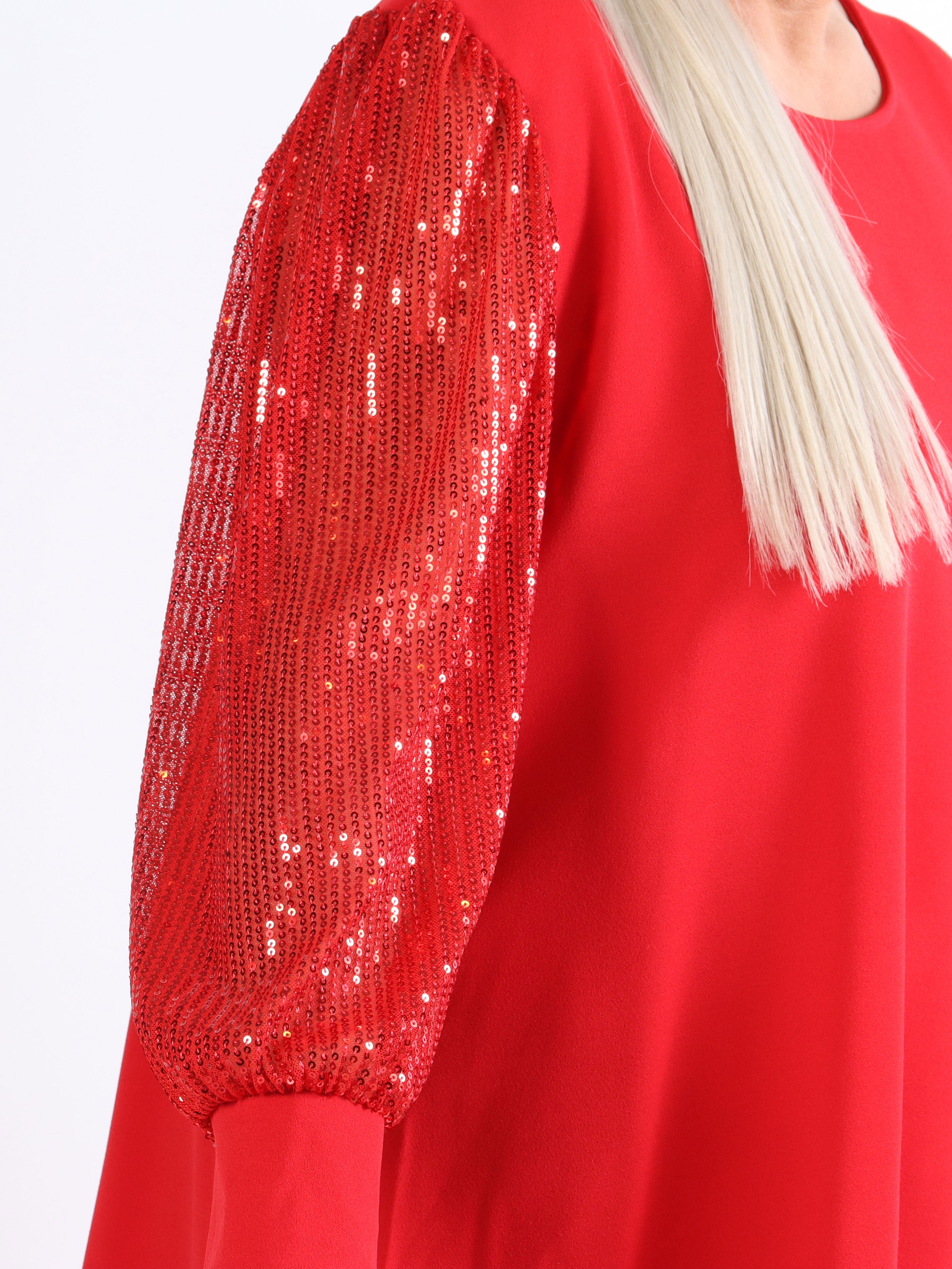 Djamila - Plus size klänning med paljettärmar